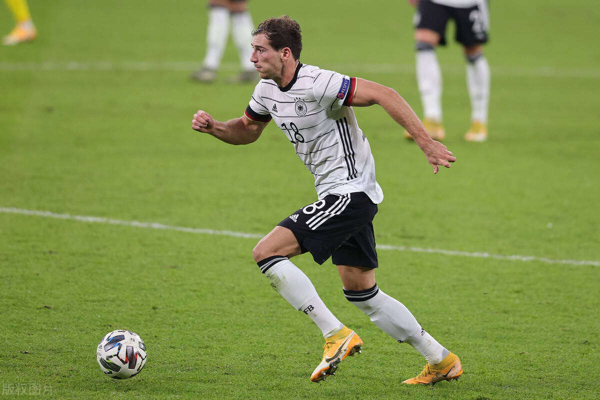 曼联横扫波兰,阿拉巴高光表现 曼联横扫波兰,阿拉巴高光表现