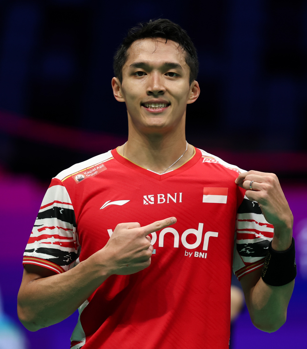 印度羽毛球队完胜日本羽毛球队，林丹三分雨点燃全场