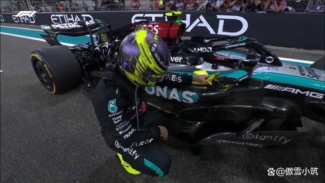 关于迈凯伦完胜梅赛德斯，汉密尔顿带队取胜的信息