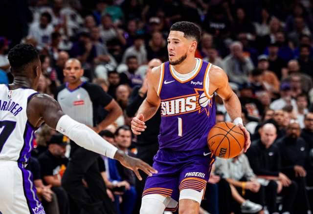 鹈鹕逆转上海队,布克点燃赛场 鹈鹕逆转上海队,布克点燃赛场