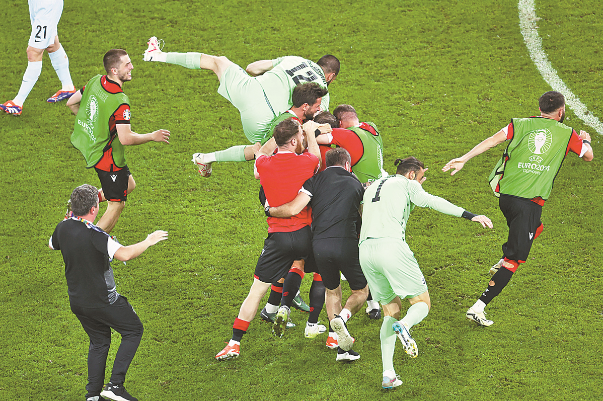 丹麦队大胜斯洛伐克,晋级欧锦赛资格赛 丹麦队大胜斯洛伐克,晋级欧锦赛资格赛