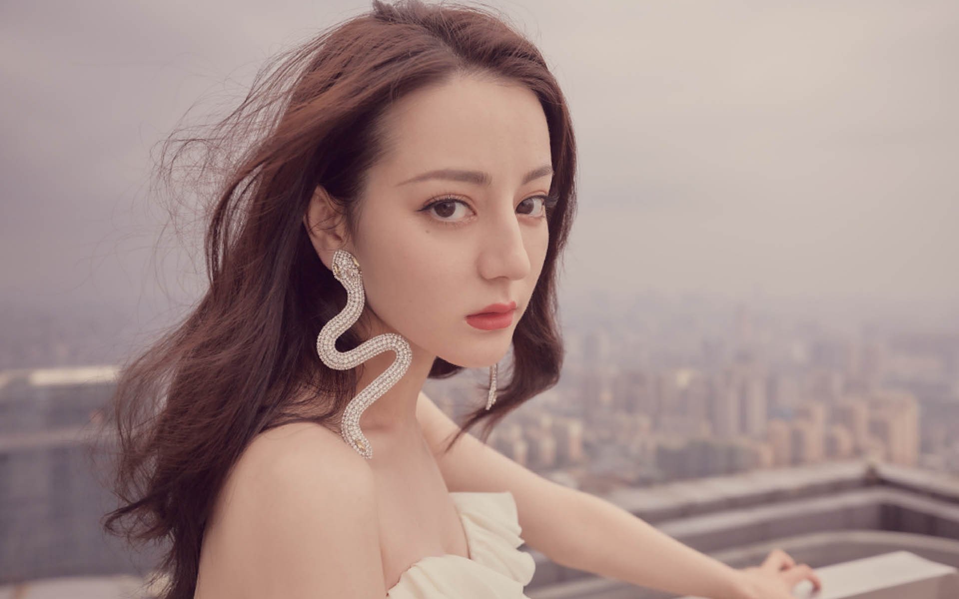 平行时空的足球日,法国斩落利物浦,三笘薰在西甲国家德比接管比赛