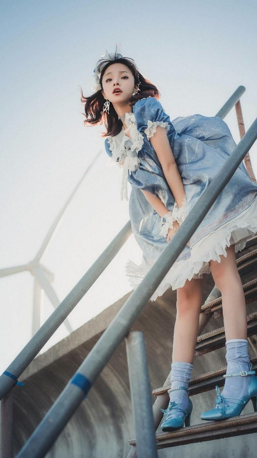 当鹈鹕用团队之手扼杀悬念，乔治用个人之刃刻下排名—现代篮球的两种终局方式